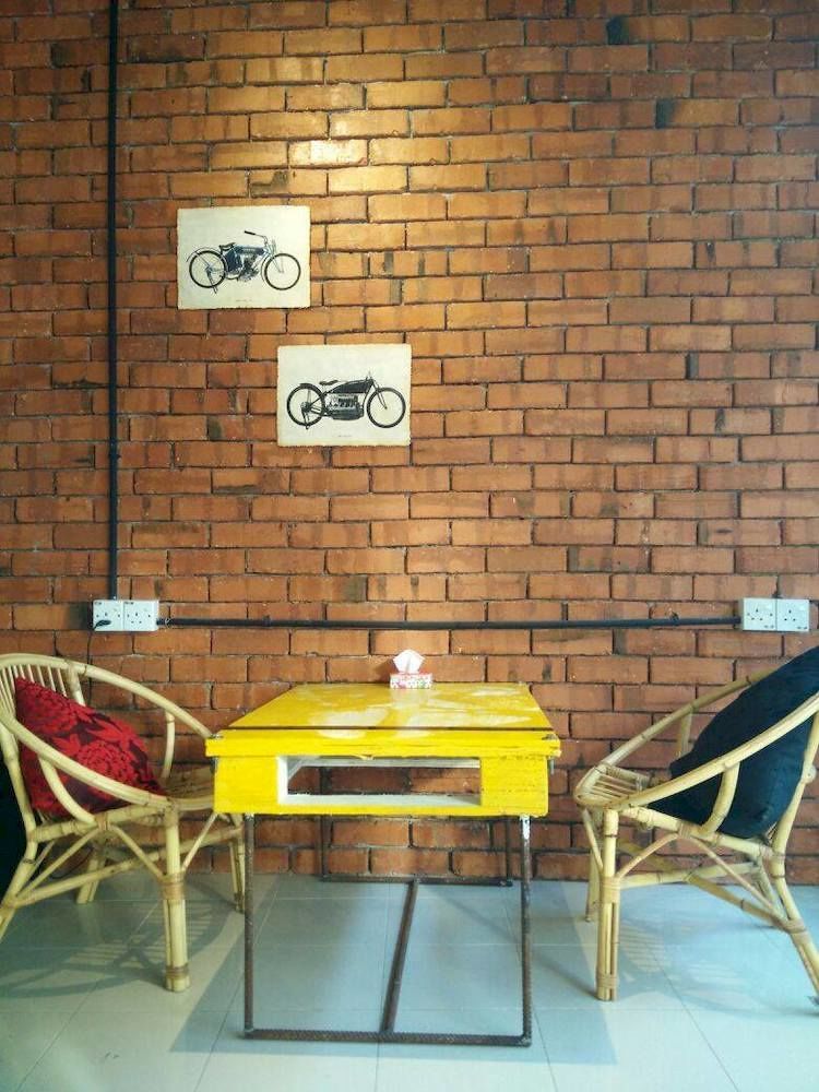 Monkey Motel Cafe Малакка Экстерьер фото